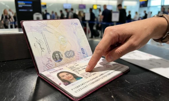 UK passport 10-year rule extra months EU travel